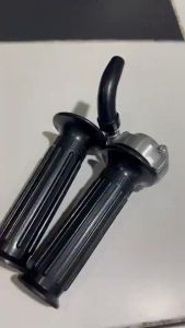 ปะกับคันแร่ง  สายคันเร่ง ประกับคันเร่งRM mini พร้อมน็อตเลส สายเร่งระฆังทอง บิดลื่นๆ สายเร่งยาว220cmรถออ