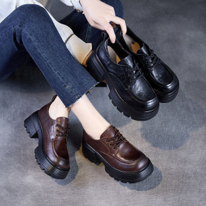 ฤดูใบไม้ผลิ 2025 รองเท้าหนังผู้หญิงหนาด้านล่าง สไตล์อังกฤษ มือคว้ารูปแบบหนังวัว ผูกเชือก รองเท้าแฟชั่นแฟลต