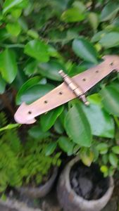 Engsel Peti Kuningan Antik Motif Panah Mahkota 15 cm 1 Pcs