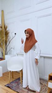 Kiswah (L) - Kerudung Pinguin Hamidah Jersey Hijab Instan Size L