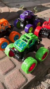 รถปีนเขา รถของเล่น เล่นรถของเล่นเด็ก รถของเล่นบิ๊กฟุต โช็คสปริง มีกันชน 360 องศา, มีหมุนได้