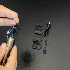 วันพ่อ ของขวัญ มีดโกนหนวด ปัตตาเลี่ยนตัดผมมัลติฟังก์ชั่ เครื่องโกนหนวด ปัตตาเลี่ยนชาร์จ usb มีดโกนขนรักแร้ มีดโกนขนจุดซ่อนเร้น โกนผม กรรไกรตัดผม