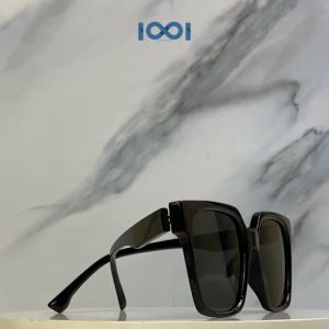 IOOI Eyewear - Kacamata Kotak Hitam Sunglasses PC Fashionable UV Protection Pria/Wanita 628