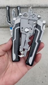 คีมช่างไฟฟ้าพับได้ รุ่นใหม่ล่าสุด ตัดได้ทั้งสายอ่อนและสายแข็ง ด้วยวัสดุสแตนเลส Foldable Wire Stripper