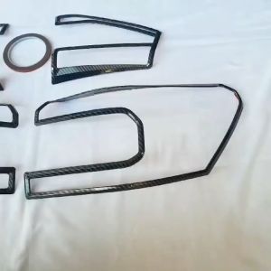 Garnish Cover Lampu Belakang Mobil Toyota Raize 2022 Carbon