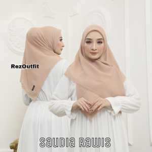 Hijab Segitiga Rawis: Praktis, Nyaman & Cocok untuk Berbagai Acara