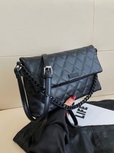 Fashionable Embroidered Single Shoulder Bag for Women Underarm Crossbody Bag Vintage Stylish Versatile Quality PU Leather