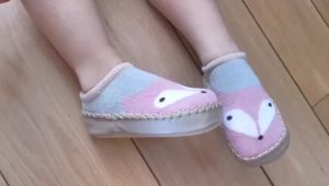 Giày vớ tập đi có chống trượt cho bé (có video quay)