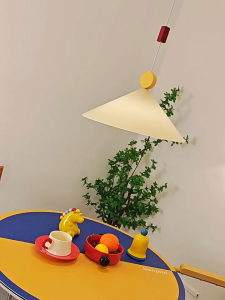 Đèn Treo Trần Nghệ Thuật Hình Nón Kết Hợp Hình Khối Màu Sắc