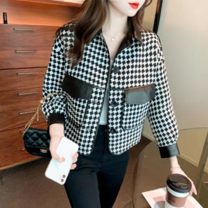 Elegant Stylish Short Wool Coat For Petite Women