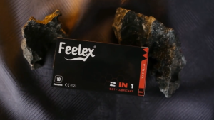 Bao Cao Su Feelex Premium 2 in 1 Gân Gai Kết Hợp Siêu Gai Mỏng Trơn Lượng Gel Vượt Trội Cho Cảm Giác Mới Lạ Hỗ Trợ Kéo Dài Thời Gian - Hộp 10 Chiếc