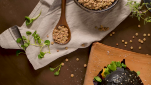 งาดำ เม็ด 100% ทำขนม ส่วนผสม ของ เครื่องดื่ม Black sesame ตรากอเงินฟาร์ม ขนาด 250 กรัม