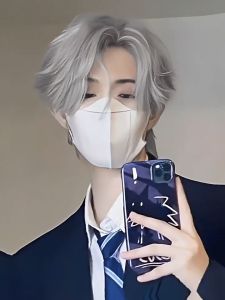 Perak pendek pria yang trendy dan keren versi Korea rambut pendek nenek penutup kepala Zhengtai abu-abu rambut simulasi pria set penuh