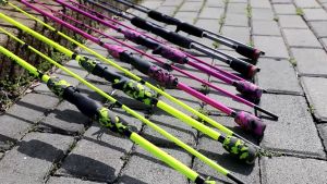 Sougayilang Joran Pancing Tongkat Pancing Berputar/Casting Fishing Rod Joran Murah Cuci Gudang 2 Bagian 1.85 Kaca Fiber Memancing Tiang Perjalanan Rod Memancing Mengatasi