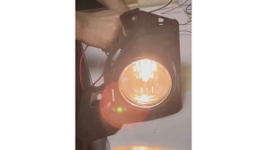 YCD-W039 2014-2018 Toyota Hiace GL / Commuter / Super Grandia fog lamp +24*24*17+PP+PC yellow glass cover