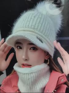 Womens Fleece Lined Knit Cap Winter Ear Protection Cycling Hat Sweet Cute Style Travel Scenarios Winter Season Duckbill Cap