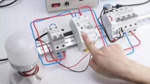 Cầu Dao Tự Động Chuyển Nguồn GEYA G2R ATS Mini 220V 230V 110V Công Tắc Chọn Nguồn Kép 63A Nguồn Điện Không Gián Đoạn