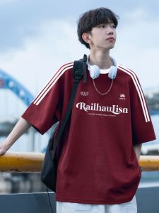 เสื้อยืดคอกลมแขนสั้นทรงหลวมสำหรับผู้ชาย สไตล์อเมริกันย้อนยุค สีแดง 3 แถบ 7 ข้าง เสื้อยืดคอกลมขนาดเล็ก ผ้าฝ้ายระบายอากาศได้ดี