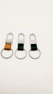 Leather Car Keychain Pendant Car Circle Buckle: Personality and Creative Ornaments