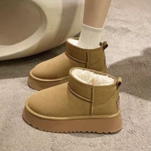 Large Size Winter Snow Boots Womens 41-43 Fur Leather Integrated Thickened Short Boot Warm Cotton Shoes Korean Style Short Tube