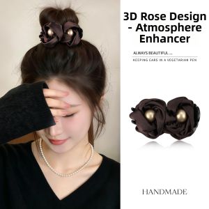DAISY DREAM | Vintage Black Rose Pearl Hair Clip