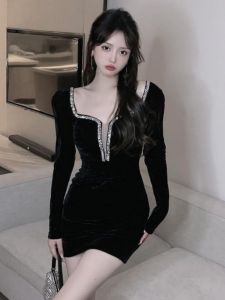 Elegant French Style Velvet Dress Womens Slimming Bodycon Skirt Retro Wrap around mid Length Gown for Autumn Winter Season