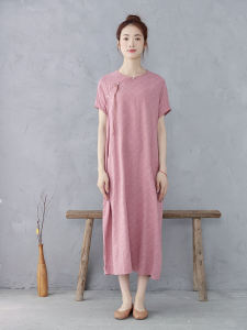 ชุดเดรสคอตุ้มแขนสั้นหลวมๆ สีพื้นผ้าฝ้ายสไตล์จีนโบราณสำหรับผู้หญิงไซส์ใหญ่ ชุดเดรสฤดูใบไม้ผลิและฤดูร้อน