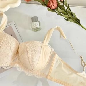 French Style Lace Bra for Young Women with Natural-looking Appearance U-shaped Cup Thin Strap Vest Style Underwear with Rear Three-row Buckle