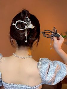 Pearl Fish Tail Tassel Hair Clip for Women Rhinestone Ladies Barrettes Hair Clip Summer New Hair Claws