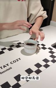Alas Tatakan Piring Gelas Panci Alat Makan/Alas Tatakan Piring Meja Makan Table Material Tahan Panas Antislip Alas Meja Makan Table Mat Anti Panas 45CM X 30CM Alas Meja Makan Anti Panas