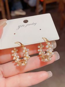 Fashionable Pearl Zircon French Style Earrings Womens Versatile Elegant Design Alloy Plated Silver Gold Jewelry Ear Cuffs