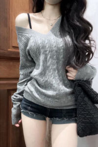 British Style V-Neck Long Sleeve Twist Knit Sweater Autumn Winter Inner Wear Base Shirt 2025 New Style Spicy Girl Shoulder Exposure Top