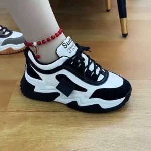 ส่งจากไทย ส่งเร็วSassyรองเท้าผู้หญิง รองเท้าผ้าใบ รองเท้าวินเทจ รองเท้าวิ่งลำลอง สไตล์ฮ่องกง แฟชั่นแมทช์ลุคง่าย