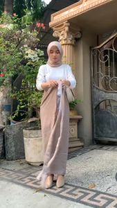 Sejarah Fashion - Rok Lilit Ikat Polos Crinkle Airflow