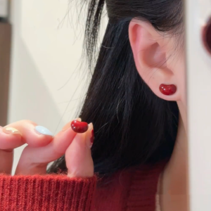 New 2025 Elegant Red Bean Earrings Womens Fashionable Versatile Luxury Sensation Year of the Rabbit Ear Jewelry