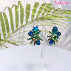 Fashion Flower Decor Gorgeous Stud Earrings For Women Bohemian Vintage Geometric Exaggerated Accessories Luxury Design Jewelry