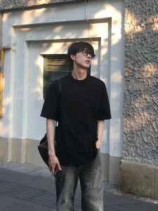 เสื้อยืดแขนสั้นคอตตอนสีดำสไตล์อเมริกันสำหรับผู้ชายในช่วงฤดูร้อน เสื้อยืดแขนสั้นบางแบบคลาสสิกสำหรับผู้ชาย