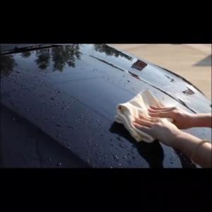 Sopo Niro Lap Kain Kanebo 43 x 32 CM Dengan Tempat Penyimpanan Kanebo – Lap Kain Sintetis Kanebo Lap Mobil Motor Kanebo Serbaguna Kain Lap Pembersih Tebal Kain Kanebo Include Tempat Lap Multifungsi