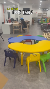 Kindergarten Moon Table TZ-07101 | Meja Belajar Kanak-Kanak Bentuk Bulan Plastik Tadika Taska