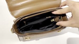 TAS SELEMPANG WANITA: Tas Import Wanita Terbaik