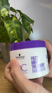 Schwarzkopf Bonacure Frizz Away Treatment  Masque 500ml for Coarse Frizzy Hair