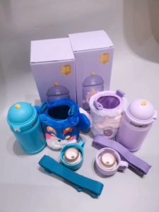 กระติกน้ำ furry monster เป็นกระติก 2 in 1 หลอดเด้งได้หรือเปลี่ยนเป็นเทใส่แก้วได้ (BOT106)