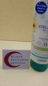 MUSTELA Baby Stelatopia Cleansing Gel for Extremely Dry Skin (200ML / 6.76fl.oz) 妙思乐液体纹理/润肤霜