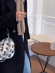 EchoBliss กระเป๋าใต้วงแขนพิมพ์ลายเสือดาวผ้าพลัฌกระเป๋าสะพายไหล่แฟชั่นใหม่แมทช์ลุคง่ายสำหรับผู้หญิง