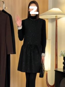 Váy Vest Đen Thanh Lịch Cho Nữ Cỡ Lớn Mùa Thu 2025 Váy Chữ a Không Tay Cổ Tròn Thoải Mái Thường Ngày