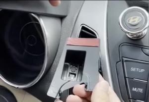 Giá Đỡ Điện Thoại Ô Tô Tích Hợp Sạc Không Dây Nhanh 15W Kẹp Tự Động Dùng Được Cho Hyundai Elantra 2012-2016 Giá Đỡ Đa Năng