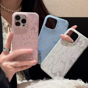 Luxury Gold Embossed Snake Skin Phone Case for Apple 15Pro Max 13Pro 14Pro Max Unique Style Protective Cover Light Luxury Anti-Fall