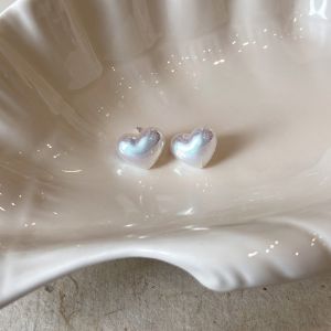French Pearl Heart Shaped Earrings Womens Elegant Fashion Jewelry Fresh out New Style Lightweight Luxury Sensation