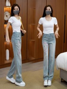 กางเกงยีนส์สีอ่อนสไตล์จีนสำหรับผู้หญิงกางเกงทรงสอบเอวสูงแบบแคบแบบใหม่ปี2024ขากว้างปักลายยอดนิยมแบบฤดูใบไม้ผลิสำหรับผู้หญิง