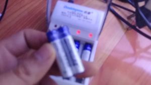 4 Cục Pin Sạc AAA Doublepow Tặng Sạc Pin sạc AAA dùng cho chuột không dây đồ chơi Remote Tiện dụng
